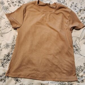 Ribbed Short Sleeve Tee in Light Brown